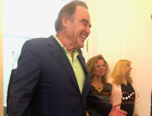 Oliver Stone y Presidente Correa